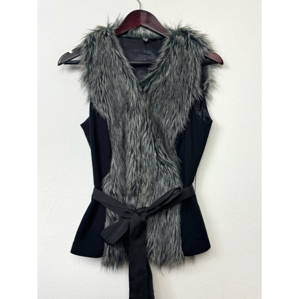Bisou Bisou Women’s Y2K Faux Fur Vest Gray Black Preppy Grunge Going Out Goth - Picture 3 of 8